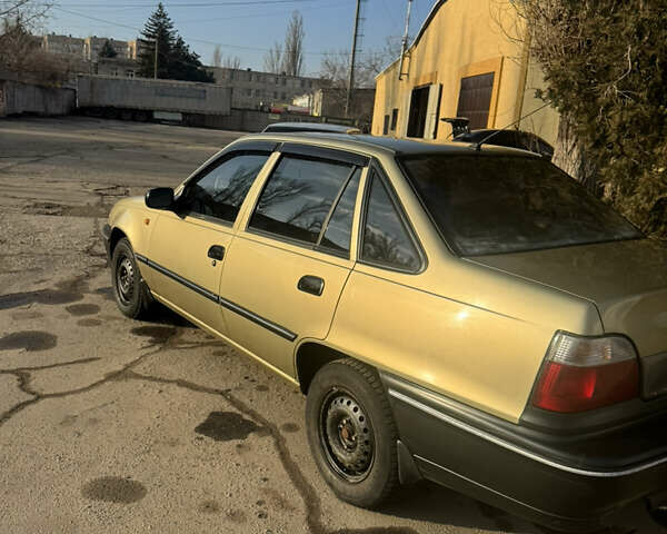 Дэу Нексия 2007 в Кривом Роге на Automoto.ua Зеленый Дэу Нексия, объемом двигателя 1.5 л и пробегом 225 тыс. км за 2350 $, фото 2 на Automoto.ua