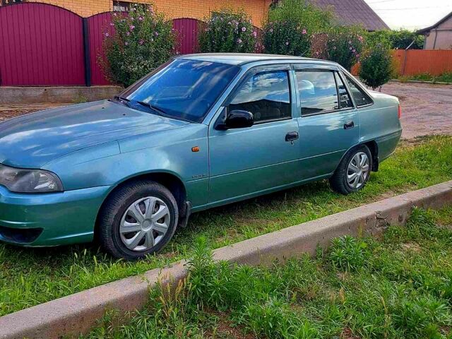 Зеленый Дэу Нексия, объемом двигателя 1.6 л и пробегом 108 тыс. км за 3000 $, фото 3 на Automoto.ua