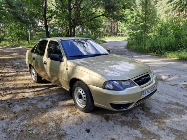 Зелений Деу Нексія, об'ємом двигуна 1.6 л та пробігом 218 тис. км за 2400 $, фото 4 на Automoto.ua