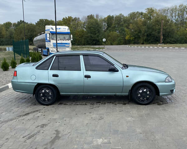 Зеленый Дэу Нексия, объемом двигателя 1.6 л и пробегом 128 тыс. км за 2700 $, фото 7 на Automoto.ua