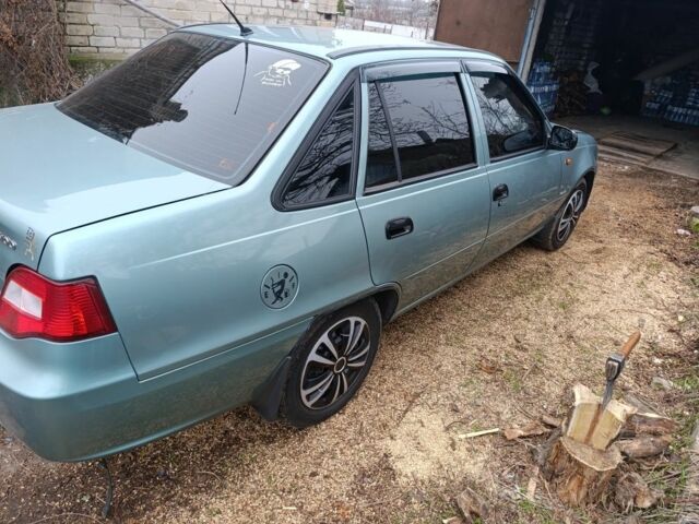 Зеленый Дэу Нексия, объемом двигателя 1.5 л и пробегом 160 тыс. км за 3000 $, фото 1 на Automoto.ua
