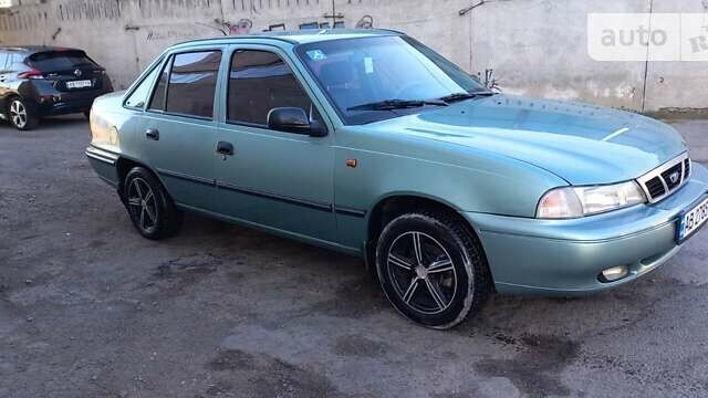 Зеленый Дэу Нексия, объемом двигателя 1.6 л и пробегом 280 тыс. км за 1950 $, фото 9 на Automoto.ua