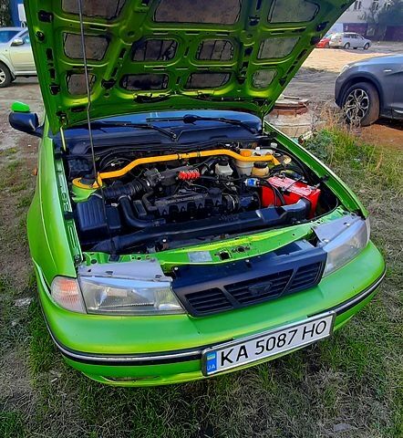 Дэу Нексия 2008 в Киеве на Automoto.ua Зеленый Дэу Нексия, объемом двигателя 1.5 л и пробегом 380 тыс. км за 1290 $, фото 1 на Automoto.ua
