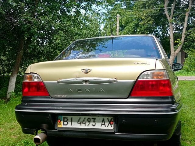 Зелений Деу Нексія, об'ємом двигуна 1.5 л та пробігом 280 тис. км за 1450 $, фото 3 на Automoto.ua