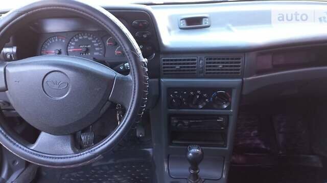 Зеленый Дэу Нексия, объемом двигателя 1.6 л и пробегом 280 тыс. км за 1950 $, фото 18 на Automoto.ua