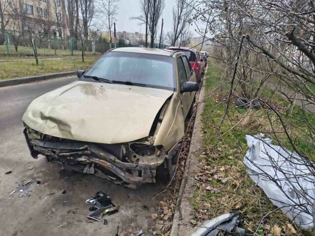 Зеленый Дэу Нексия, объемом двигателя 1.5 л и пробегом 99 тыс. км за 420 $, фото 3 на Automoto.ua