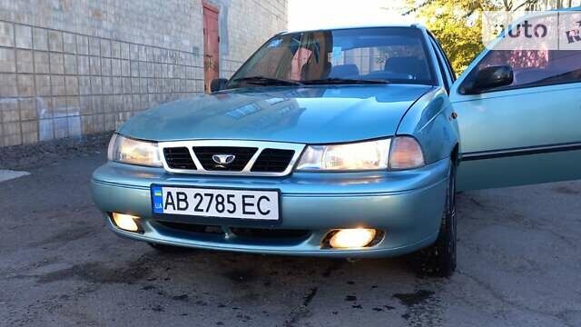 Зеленый Дэу Нексия, объемом двигателя 1.6 л и пробегом 280 тыс. км за 1950 $, фото 1 на Automoto.ua