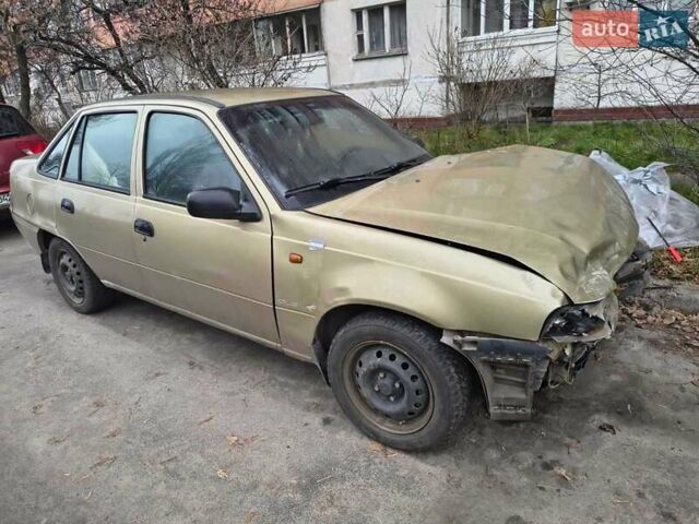 Зеленый Дэу Нексия, объемом двигателя 1.5 л и пробегом 99 тыс. км за 420 $, фото 4 на Automoto.ua