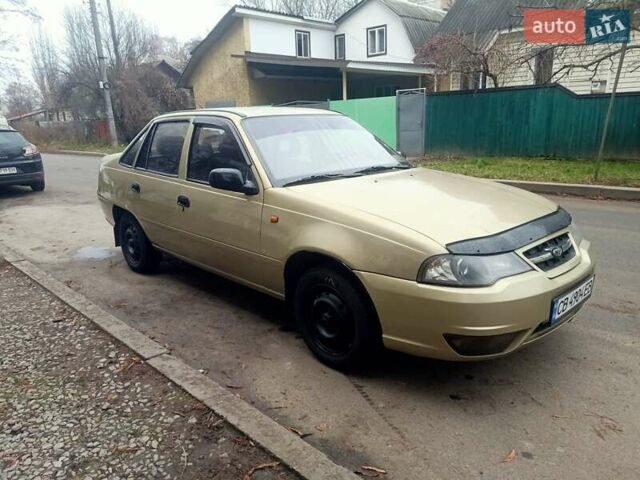 Зеленый Дэу Нексия, объемом двигателя 1.6 л и пробегом 232 тыс. км за 1900 $, фото 1 на Automoto.ua
