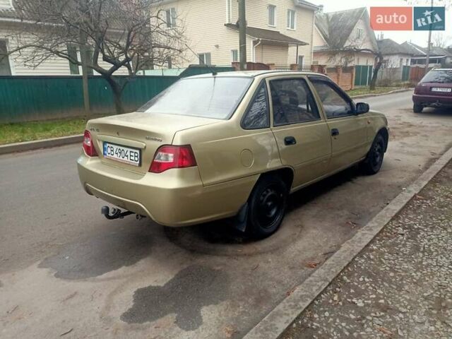 Зеленый Дэу Нексия, объемом двигателя 1.6 л и пробегом 232 тыс. км за 1900 $, фото 4 на Automoto.ua