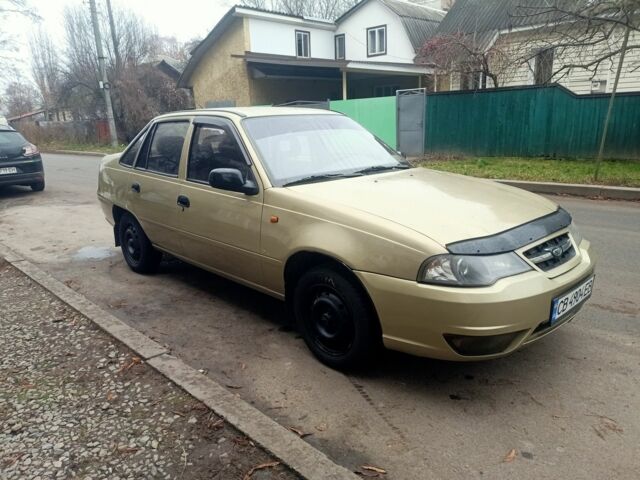 Зеленый Дэу Нексия, объемом двигателя 1.6 л и пробегом 232 тыс. км за 1900 $, фото 1 на Automoto.ua