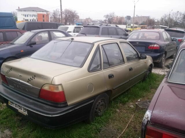 Зеленый Дэу Нексия, объемом двигателя 1.5 л и пробегом 3 тыс. км за 607 $, фото 1 на Automoto.ua