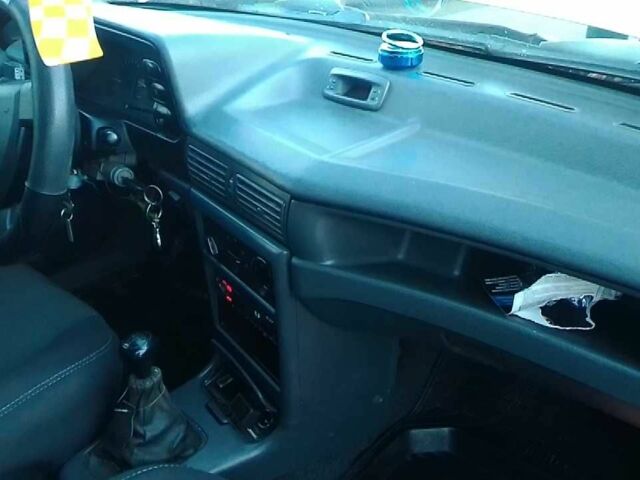 Помаранчевий Деу Нексія, об'ємом двигуна 1.5 л та пробігом 187 тис. км за 1800 $, фото 3 на Automoto.ua