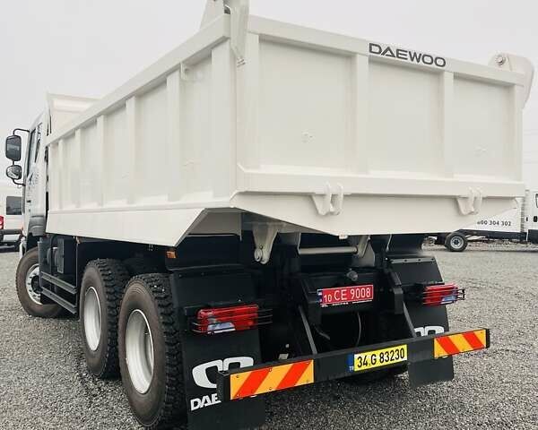 Білий Деу Новус, об'ємом двигуна 7.6 л та пробігом 1000 тис. км за 124452 $, фото 15 на Automoto.ua