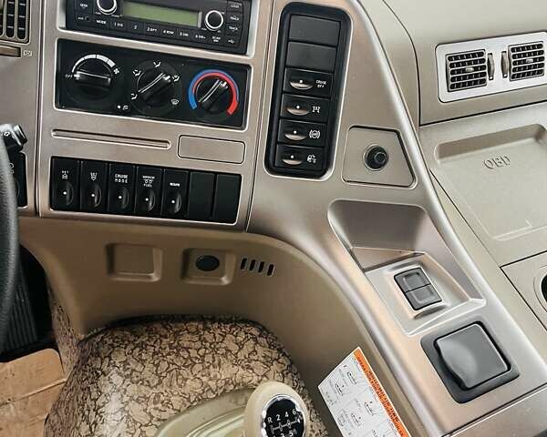 Білий Деу Новус, об'ємом двигуна 7.6 л та пробігом 1000 тис. км за 124452 $, фото 7 на Automoto.ua