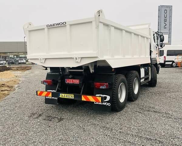 Білий Деу Новус, об'ємом двигуна 7.6 л та пробігом 1000 тис. км за 124452 $, фото 14 на Automoto.ua