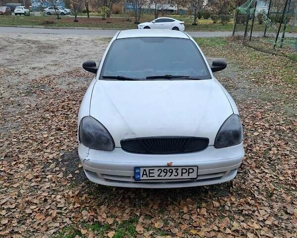 Белый Дэу Нубира, объемом двигателя 2 л и пробегом 200 тыс. км за 1400 $, фото 1 на Automoto.ua