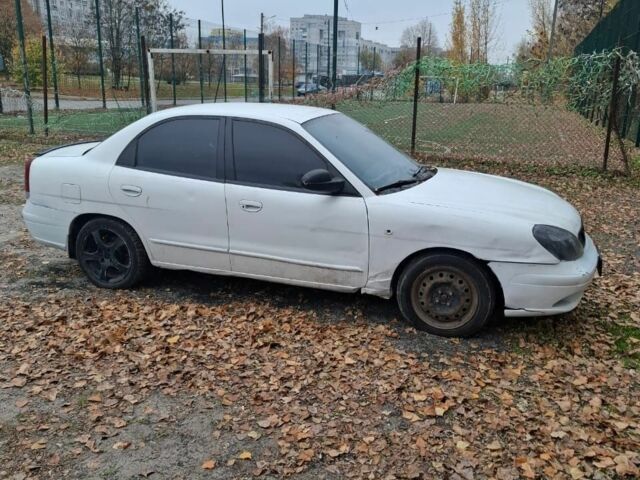 Белый Дэу Нубира, объемом двигателя 2 л и пробегом 200 тыс. км за 1400 $, фото 3 на Automoto.ua