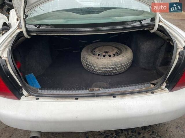 Белый Дэу Нубира, объемом двигателя 1.6 л и пробегом 250 тыс. км за 1500 $, фото 17 на Automoto.ua