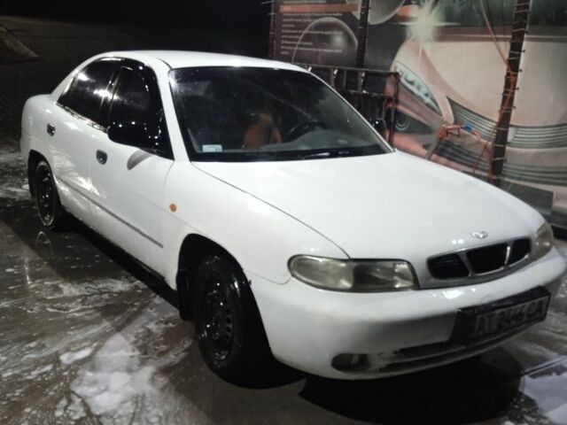 Белый Дэу Нубира, объемом двигателя 1.6 л и пробегом 235 тыс. км за 650 $, фото 1 на Automoto.ua