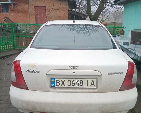 Белый Дэу Нубира, объемом двигателя 1.6 л и пробегом 250 тыс. км за 1600 $, фото 4 на Automoto.ua