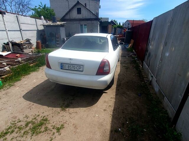 Белый Дэу Нубира, объемом двигателя 1.6 л и пробегом 324 тыс. км за 1100 $, фото 1 на Automoto.ua