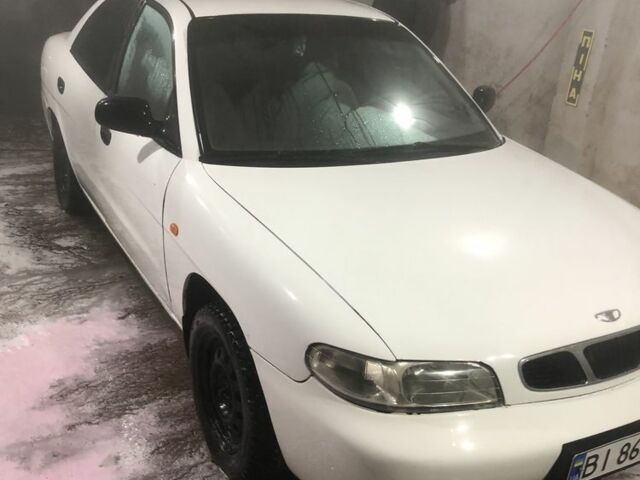 Белый Дэу Нубира, объемом двигателя 1.6 л и пробегом 400 тыс. км за 1800 $, фото 2 на Automoto.ua