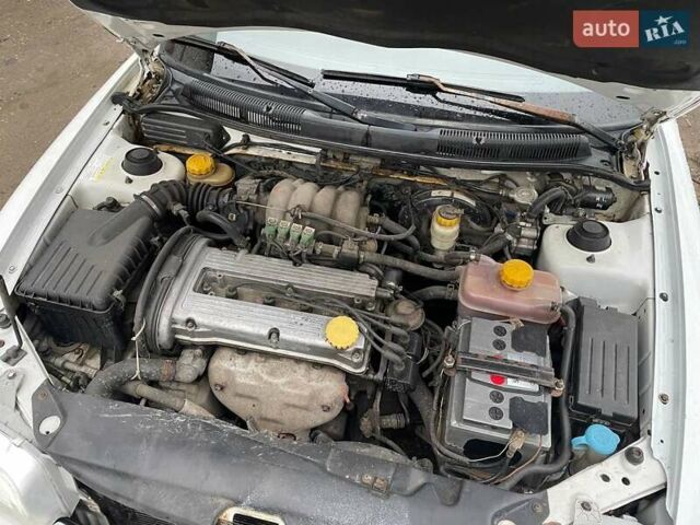 Белый Дэу Нубира, объемом двигателя 1.6 л и пробегом 250 тыс. км за 1500 $, фото 22 на Automoto.ua