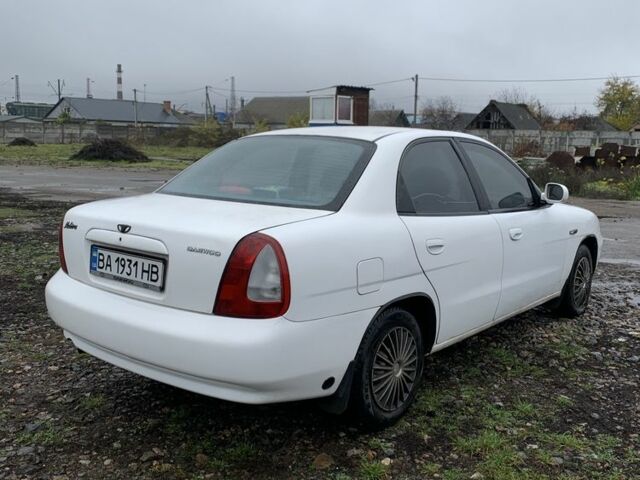 Белый Дэу Нубира, объемом двигателя 1.6 л и пробегом 380 тыс. км за 1900 $, фото 3 на Automoto.ua