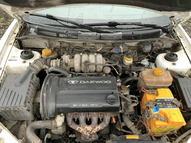 Белый Дэу Нубира, объемом двигателя 1.6 л и пробегом 380 тыс. км за 1900 $, фото 6 на Automoto.ua