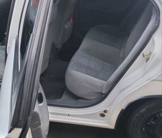 Белый Дэу Нубира, объемом двигателя 1.6 л и пробегом 349 тыс. км за 2200 $, фото 5 на Automoto.ua