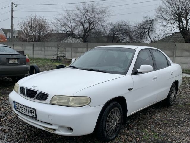 Белый Дэу Нубира, объемом двигателя 1.6 л и пробегом 380 тыс. км за 1900 $, фото 1 на Automoto.ua