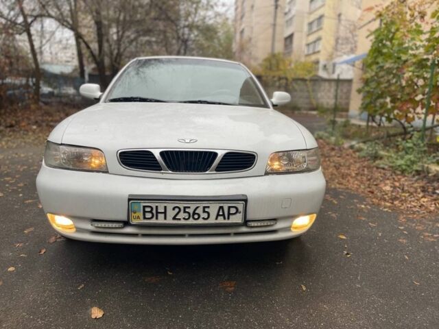 Белый Дэу Нубира, объемом двигателя 1.6 л и пробегом 271 тыс. км за 2300 $, фото 2 на Automoto.ua