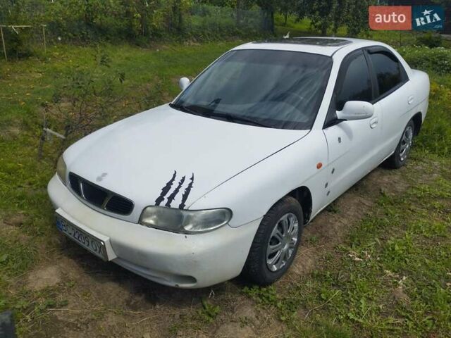 Белый Дэу Нубира, объемом двигателя 1.6 л и пробегом 223 тыс. км за 1200 $, фото 5 на Automoto.ua