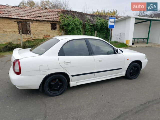 Белый Дэу Нубира, объемом двигателя 1.6 л и пробегом 196 тыс. км за 2100 $, фото 3 на Automoto.ua