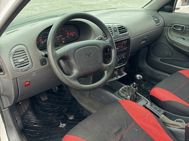 Білий Деу Нубіра, об'ємом двигуна 1.6 л та пробігом 300 тис. км за 650 $, фото 7 на Automoto.ua