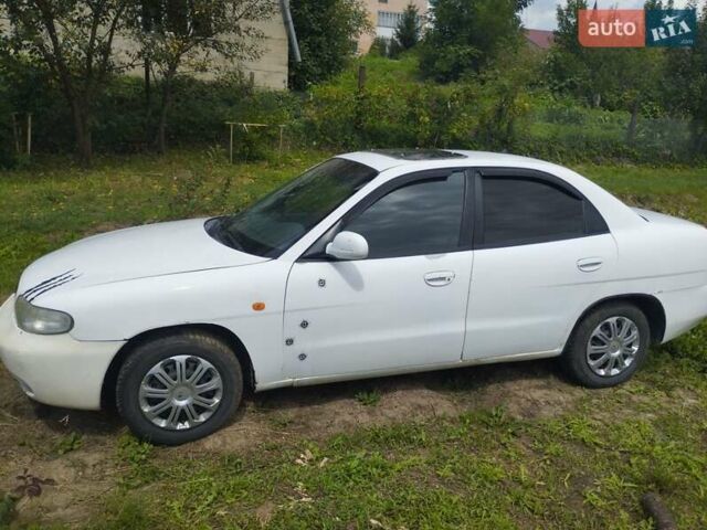 Белый Дэу Нубира, объемом двигателя 1.6 л и пробегом 223 тыс. км за 1200 $, фото 4 на Automoto.ua