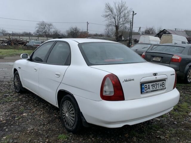 Белый Дэу Нубира, объемом двигателя 1.6 л и пробегом 380 тыс. км за 1900 $, фото 2 на Automoto.ua