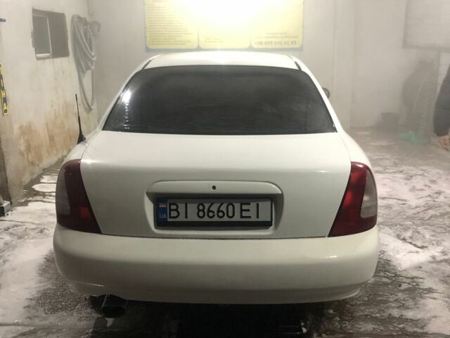 Белый Дэу Нубира, объемом двигателя 1.6 л и пробегом 400 тыс. км за 1800 $, фото 6 на Automoto.ua