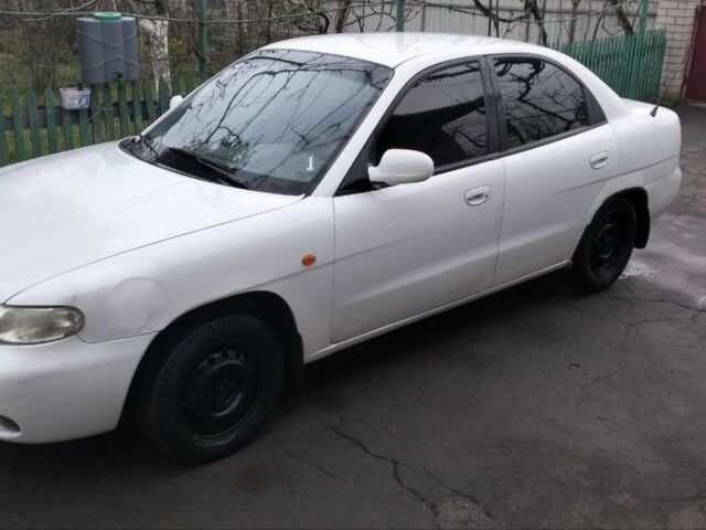 Белый Дэу Нубира, объемом двигателя 1.6 л и пробегом 349 тыс. км за 2200 $, фото 1 на Automoto.ua