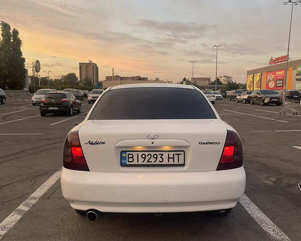 Белый Дэу Нубира, объемом двигателя 1.6 л и пробегом 268 тыс. км за 2050 $, фото 4 на Automoto.ua