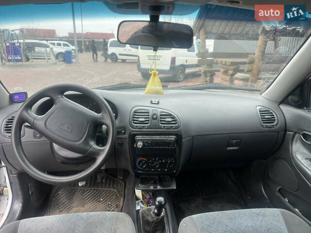 Белый Дэу Нубира, объемом двигателя 0 л и пробегом 1 тыс. км за 1600 $, фото 5 на Automoto.ua