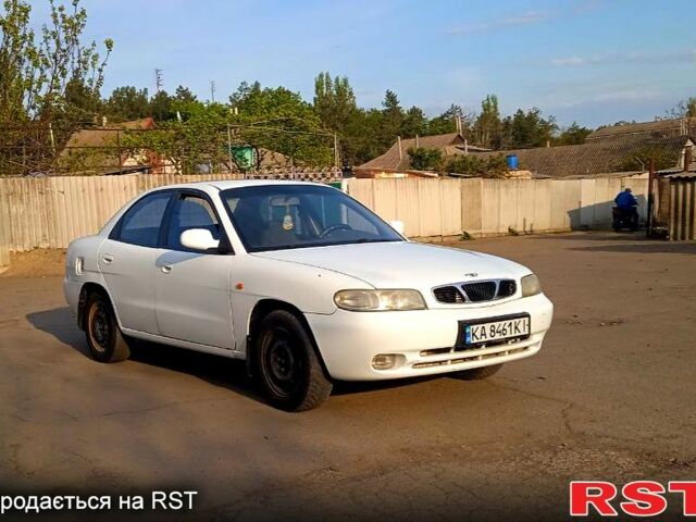 Белый Дэу Нубира, объемом двигателя 1.6 л и пробегом 365 тыс. км за 1800 $, фото 7 на Automoto.ua