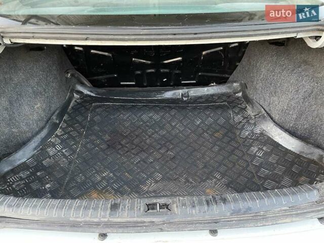 Білий Деу Нубіра, об'ємом двигуна 1.6 л та пробігом 235 тис. км за 1900 $, фото 1 на Automoto.ua