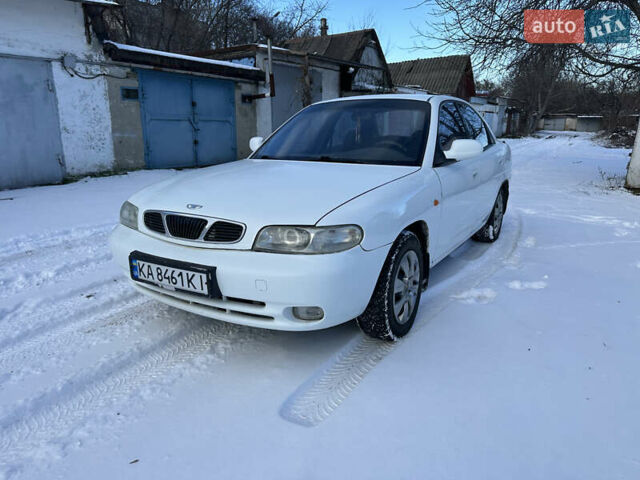 Белый Дэу Нубира, объемом двигателя 1.6 л и пробегом 350 тыс. км за 1800 $, фото 6 на Automoto.ua