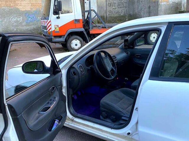 Дэу Нубира 1999 в Киеве на Automoto.ua Белый Дэу Нубира, объемом двигателя 1.6 л и пробегом 0 тыс. км за 1200 $, фото 8 на Automoto.ua