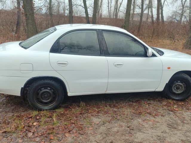 Белый Дэу Нубира, объемом двигателя 1.6 л и пробегом 200 тыс. км за 2147 $, фото 4 на Automoto.ua