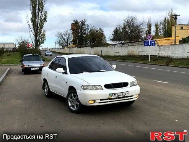 Белый Дэу Нубира, объемом двигателя 1.6 л и пробегом 0 тыс. км за 1000 $, фото 2 на Automoto.ua