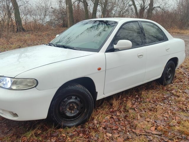 Белый Дэу Нубира, объемом двигателя 1.6 л и пробегом 200 тыс. км за 2147 $, фото 1 на Automoto.ua