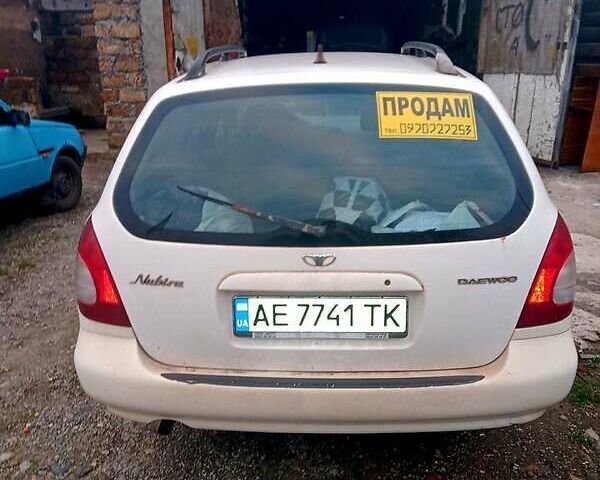 Белый Дэу Нубира, объемом двигателя 1.6 л и пробегом 275 тыс. км за 3200 $, фото 2 на Automoto.ua